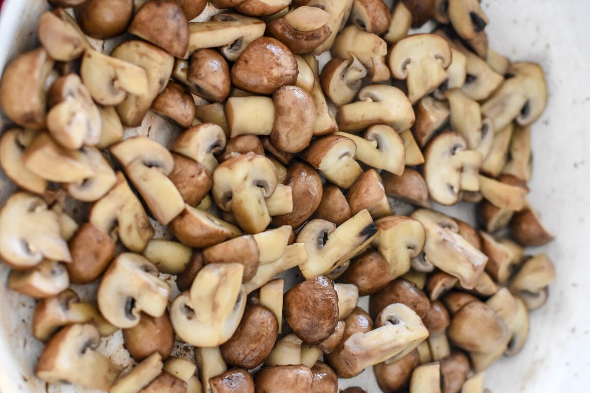 Cook the mushrooms separately with butter. (Audrey Le Goff)