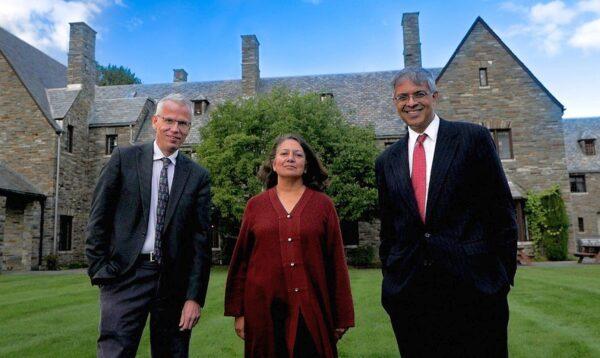 The authors of the Great Barrington Declaration at the American Institute for Economic Research, (L–R) Martin Kulldorff, Sunetra Gupta, and Jay Bhattacharya, on October 2020. (Taleed Brown/[CC BY 4.0 (ept.ms/2htXG3C)])