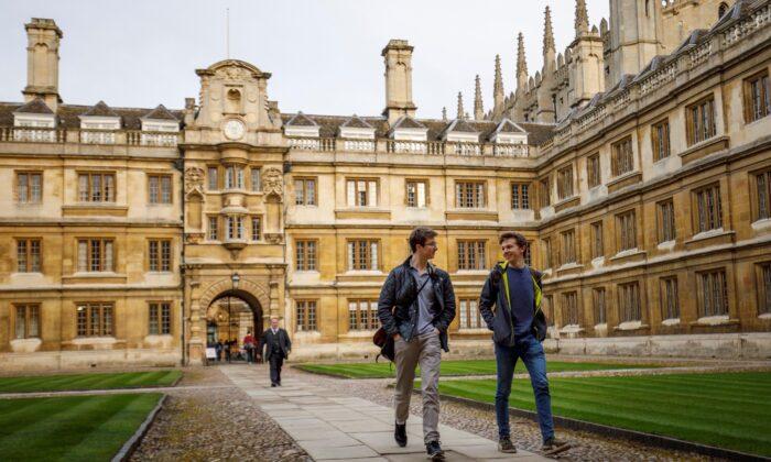 Ministers to Investigate ‘Bad Practice’ by University Reps Recruiting Overseas Students