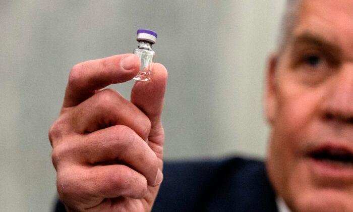 FDA Advisers Support Use of Pfizer Vaccine in US Amid Concerns of Side Effects