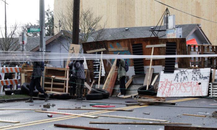 Barricades Come Down in Portland Occupation Zone After ‘Red House’ Family Reach Deal With City
