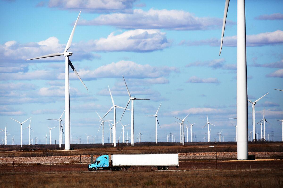 Wind turbines are viewed at a wind farm in Colorado City, Texas, on January 21, 2016. (Spencer Platt/Getty Images)