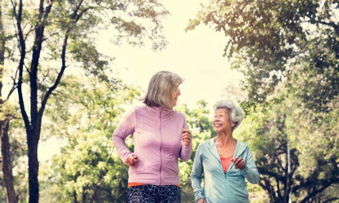Older Women Who Walk Daily Reduce Risk of High Blood Pressure