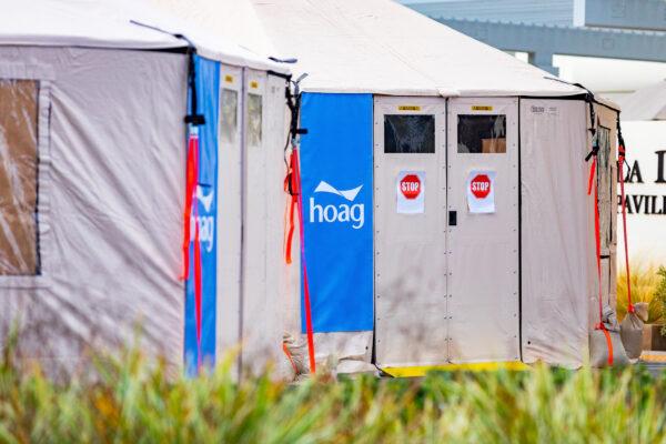 Emergency triage tents set up outside hospital walls in Orange County, Calif., on Dec. 11, 2020. (John Fredricks/The Epoch Times)