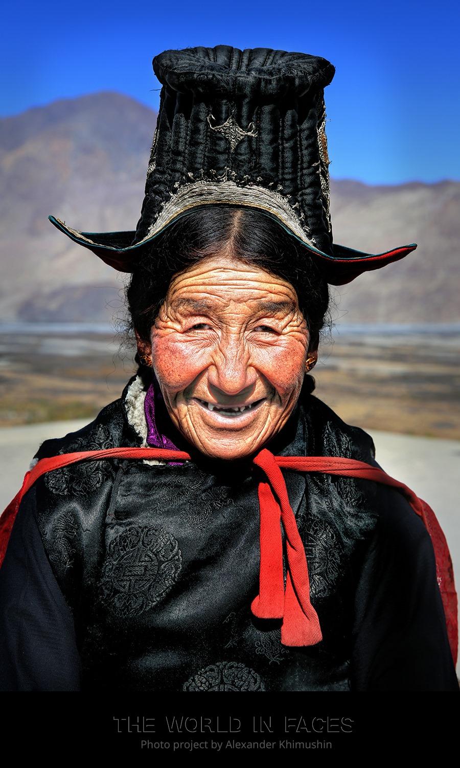 A Ladakhi woman from remote Nubra Valley of Ladakh Kingdom (© <a href="https://www.facebook.com/xperimenter">Alexander Khimushin</a> / The World In Faces)