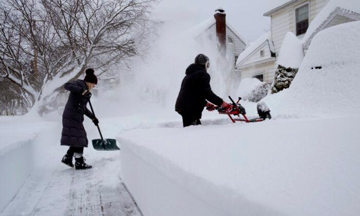 ‘Unbelievable’ Snowfall Blankets Parts of the Northeast