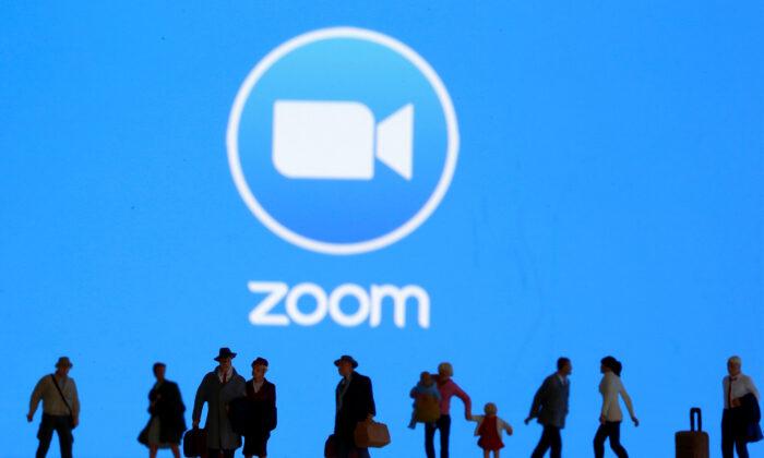 Los Angeles Parents Hold ‘Zoom Blackout’ to Protest School Closures
