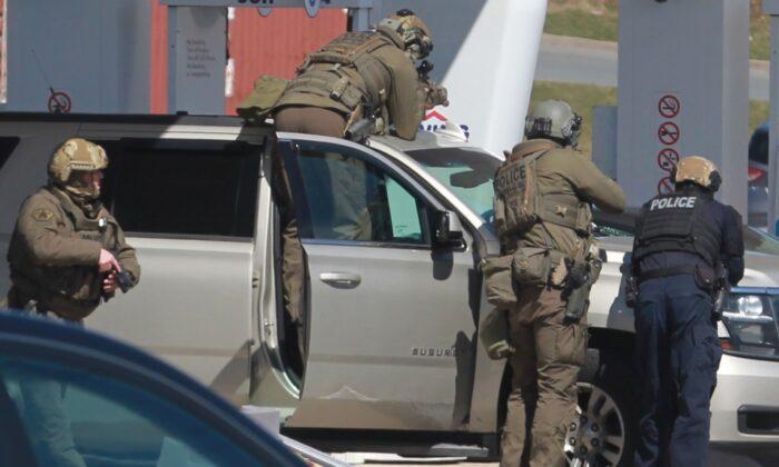 RCMP Officers Recognized NS Gunman After Pulling up at Gas Pump Next to Him
