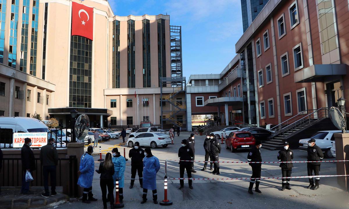 Hospital Fire Kills 9 COVID-19 Patients at ICU in Turkey