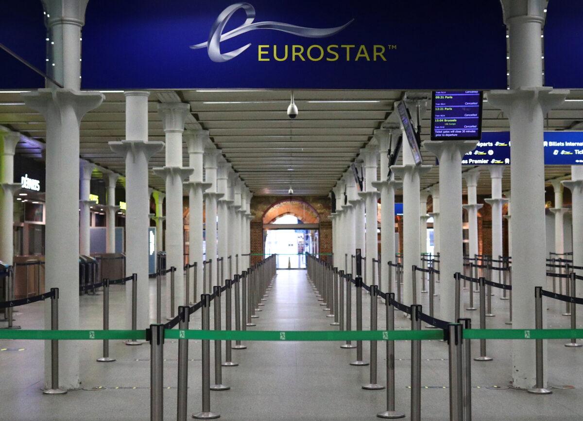 A view of an empty Eurostar terminal at St Pancras International, as EU countries impose a travel ban from the UK following the coronavirus disease (COVID-19) outbreak, in London, UK, on Dec. 21, 2020. (Hannah McKay/Reuters)