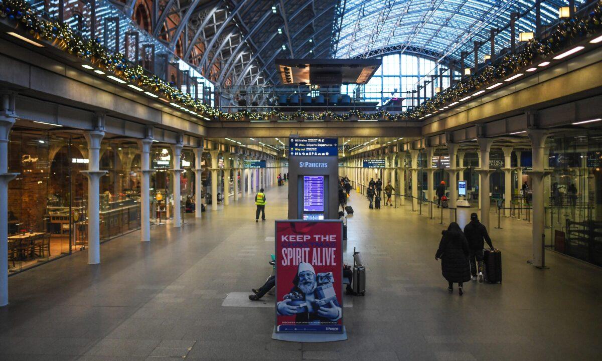 A largely empty St Pancras train station is seen in London, on Dec. 20, 2020. (Peter Summers/Getty Images)