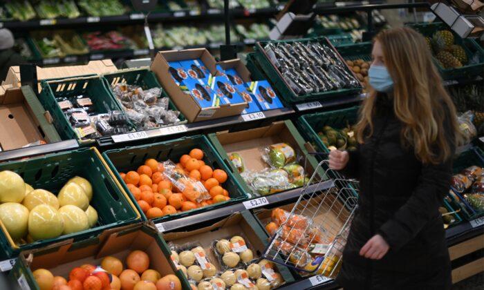 UK to Face Fresh Food Shortage From Dec. 27 If France Border Remains Shut, MPs Told