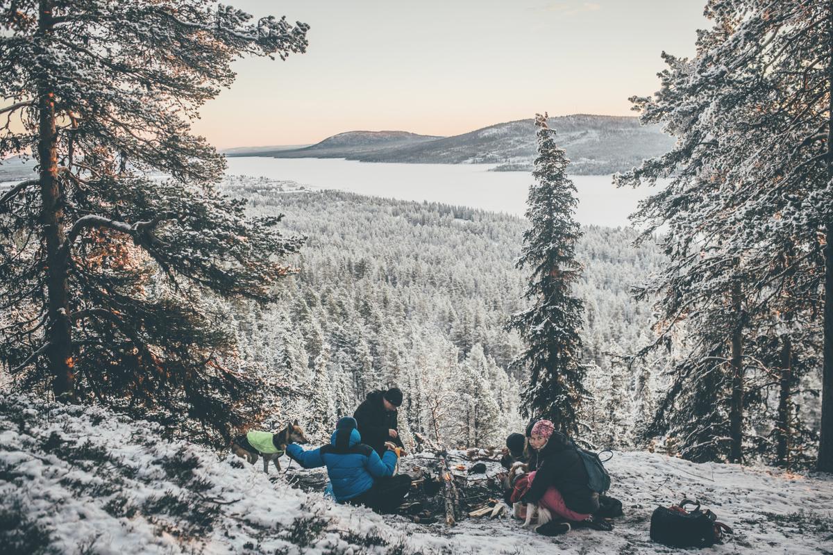 With so much open space to enjoy, Swedes don't let a little snow get in the way of exercise and exploring the countryside. (Asaf Kliger/imagebank.sweden.se)