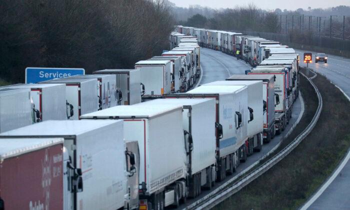 Still Stuck: 1,500 France-Bound Trucks Stranded in England