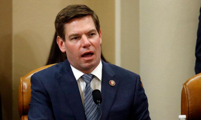 Top Democrat Claims Ignorance About Swalwell’s Ties to Purported Chinese Spy
