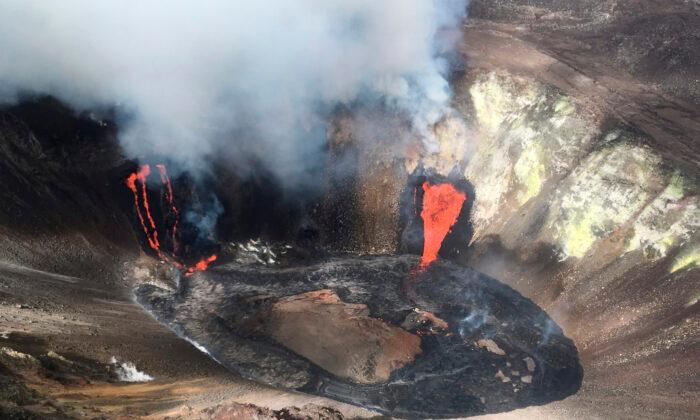 Lava Lake Forms as Hawaii Volcano Erupts After 2-year Break