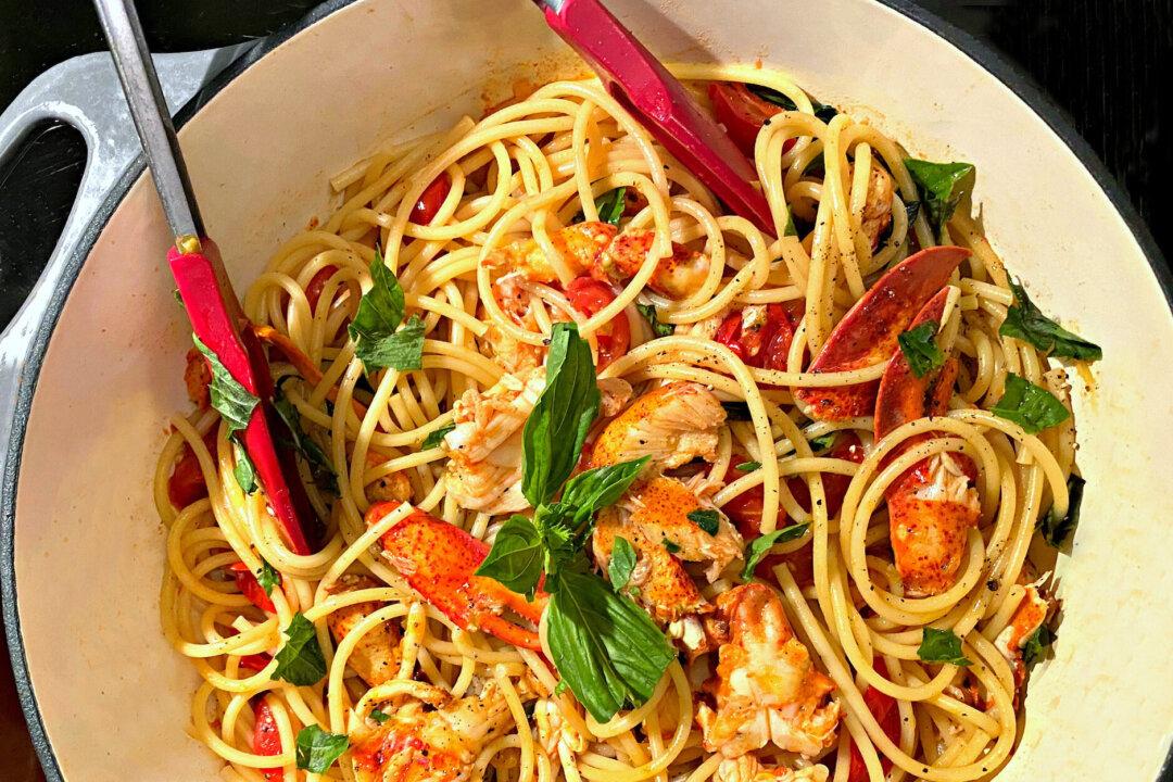 Simplicity Meets Elegance: Lobster Pasta for the Holidays