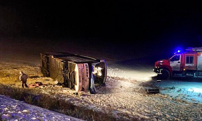 Bus Crash in Western Russia Kills 4, Leaves 11 Injured