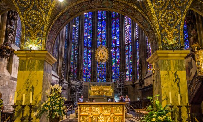 Aachen Cathedral: The Astonishing Chapel of Germanic Kings