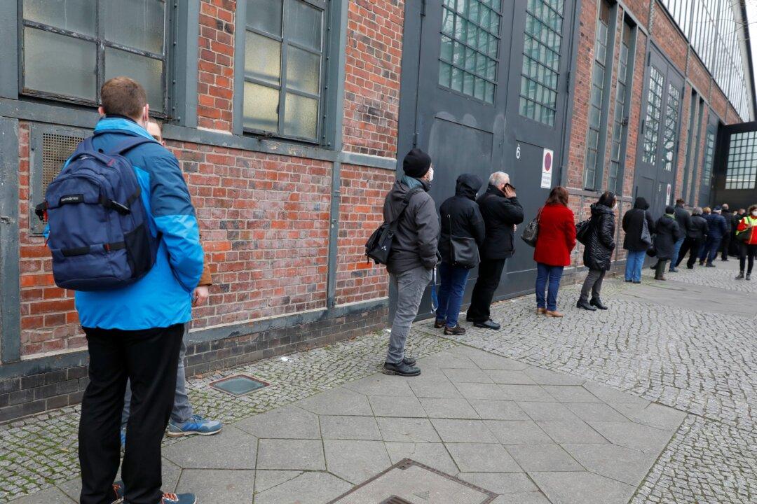 Cold Chain Doubts Delay Covid-19 Vaccinations in Some German Cities