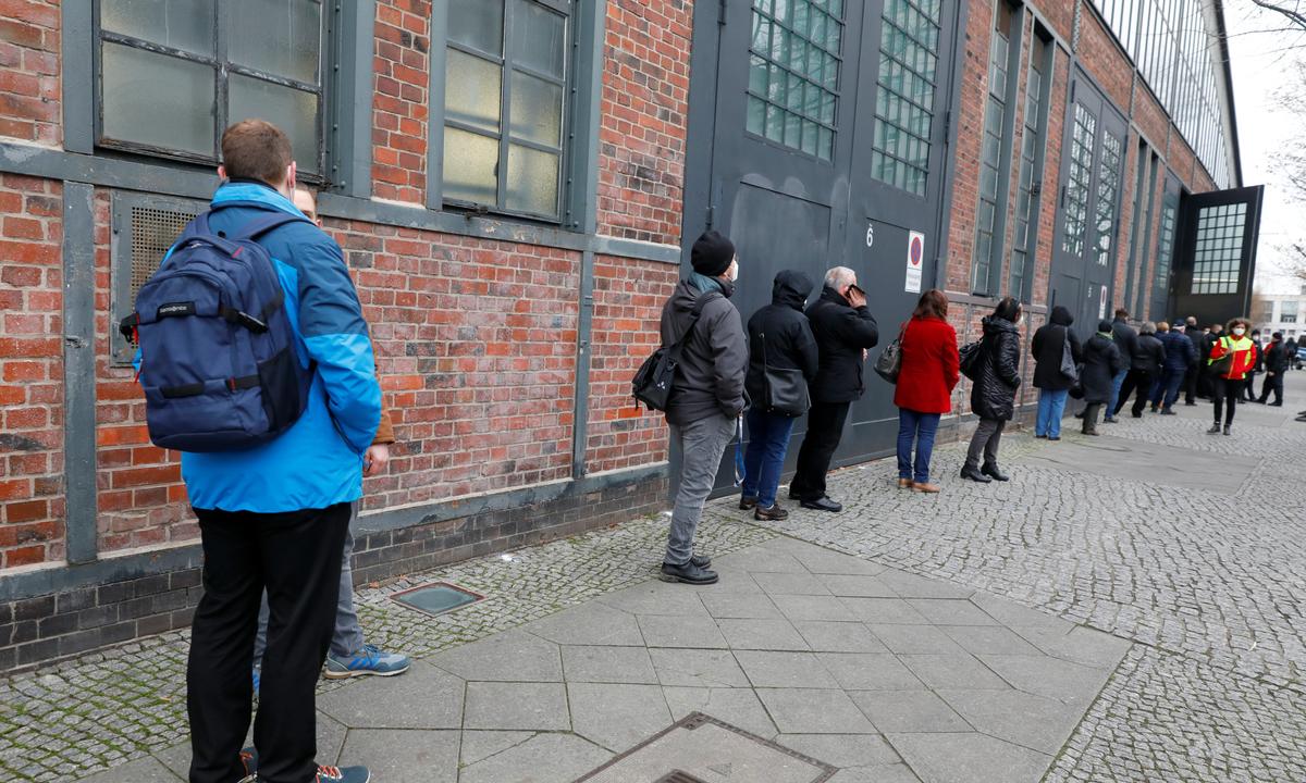 Cold Chain Doubts Delay Covid-19 Vaccinations in Some German Cities