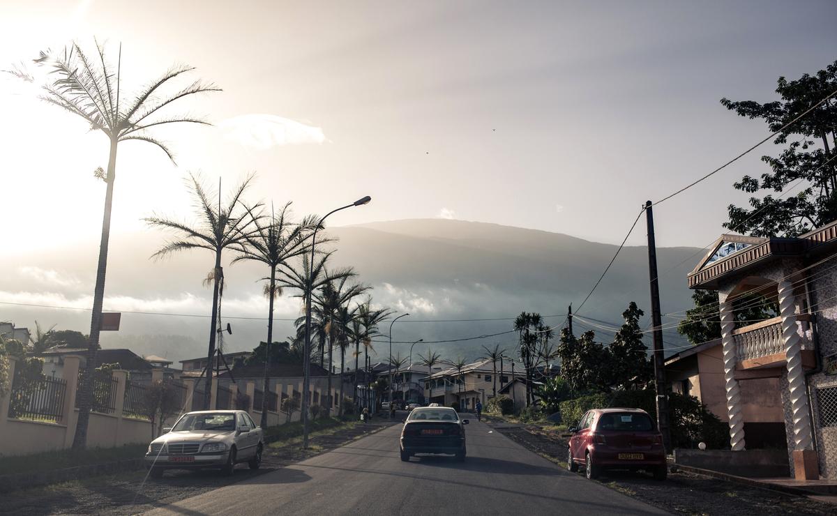 Bus Crash in Western Cameroon Kills 37, Injures 18