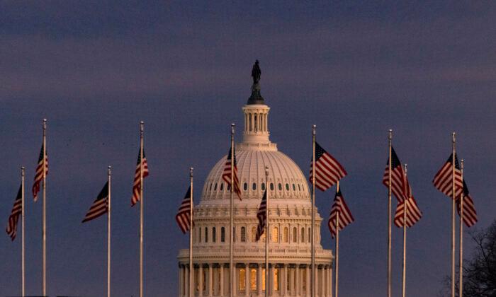 Senate Democrats Introduce Bill to Raise National Minimum Wage to $15 An Hour