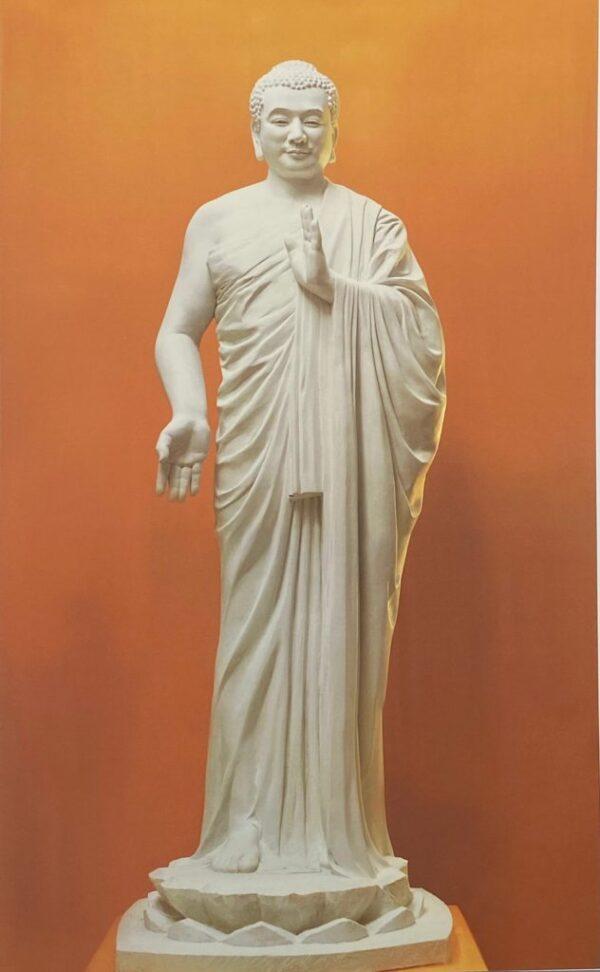 “Buddha,” 2002, by Zhang Kunlun. (Courtesy of Kacey Cox from "Sacred Art")