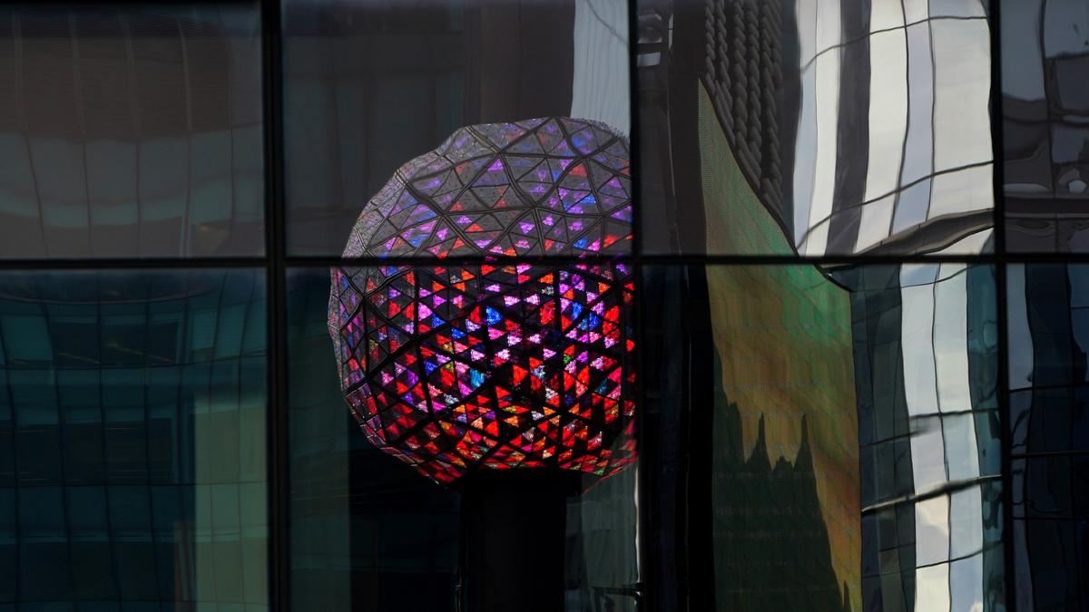Times Square Barricaded, Quiet for New Year’s Eve