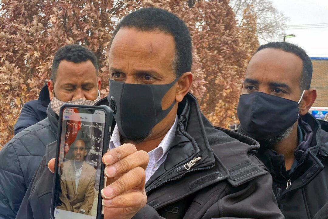 Minneapolis Police Releases Bodycam Footage of Fatal Shooting of Suspected Felon