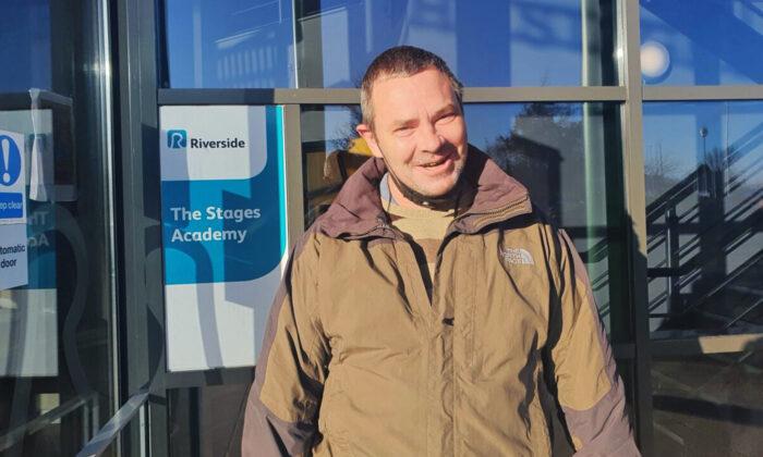 Formerly Homeless UK Man Gets Back on His Feet After Over 20 Years of Addiction