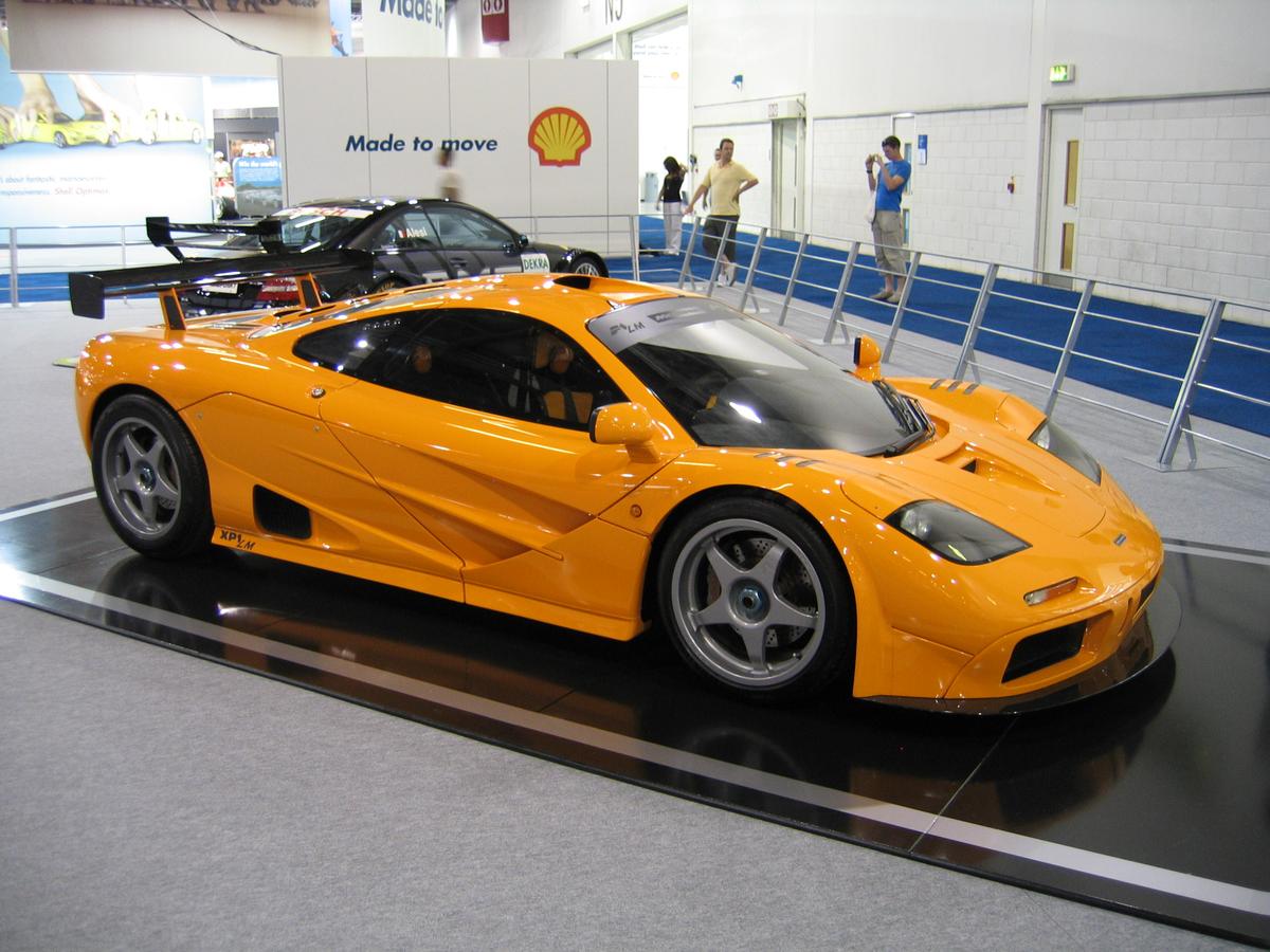 The only ever McLaren F1 XP-LM photographed at the 2006 British International Motorshow. (<a href="https://commons.wikimedia.org/wiki/File:McLaren_F1_LM.jpg">robad0b</a>/CC BY-SA 2.0)