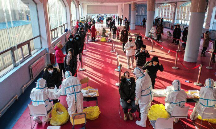 Quarantine Centers Overcrowded as Chinese City Tries to Quell COVID-19 Surge