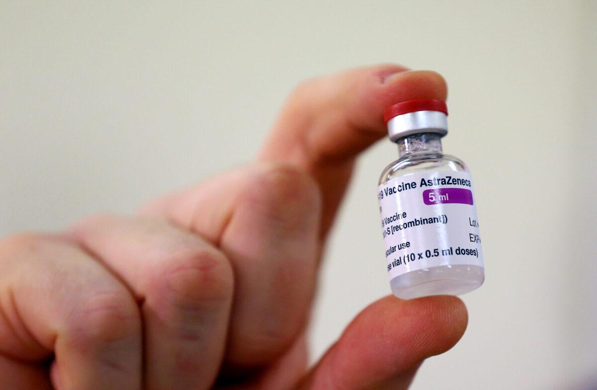 File photo shows a dose of the Oxford University/AstraZeneca CCP virus vaccine displayed at the Princess Royal Hospital in Haywards Heath, West Sussex, England on Jan. 2, 2021. (Gareth Fuller/PA Wire/Pool via Reuters)