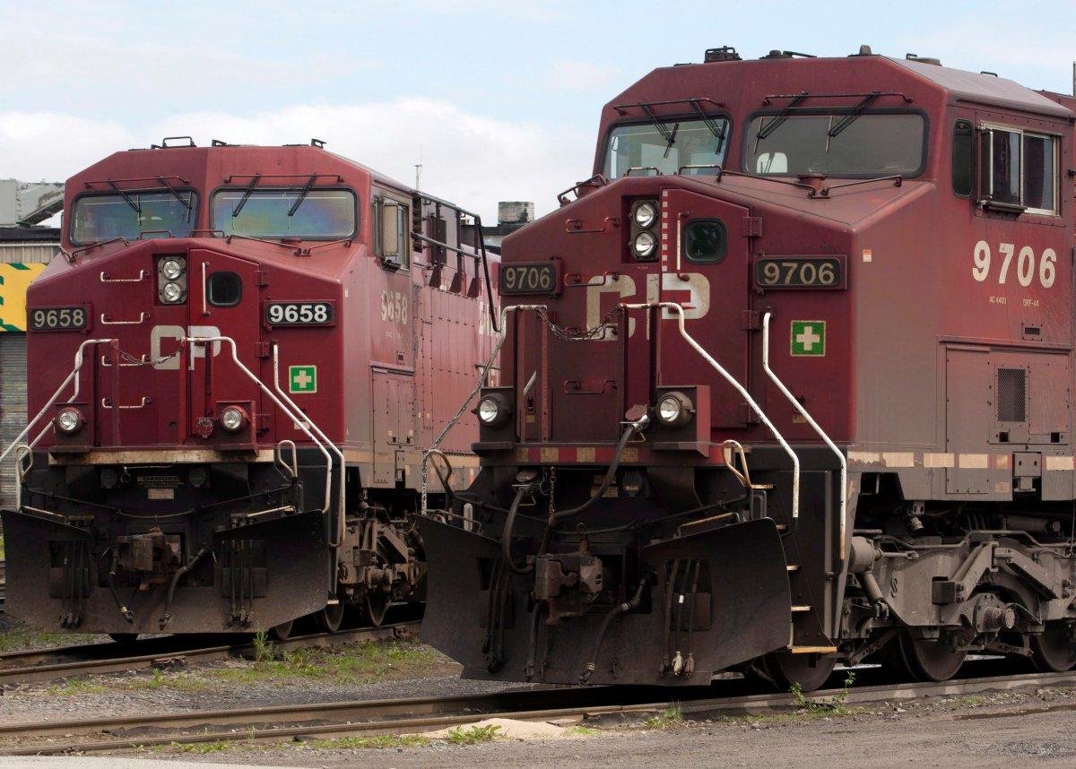 CN and CP Report Higher Grain Transport Numbers Thanks to Hopper Car Additions