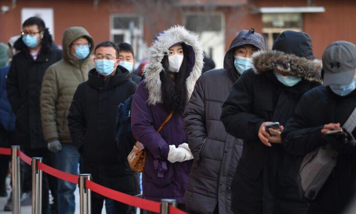 Chinese Residents Under Virus Lockdown Running out of Food, Supplies