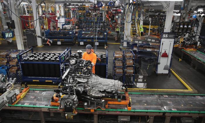 US Factories Grew in December at Fastest Pace Since Mid-2018
