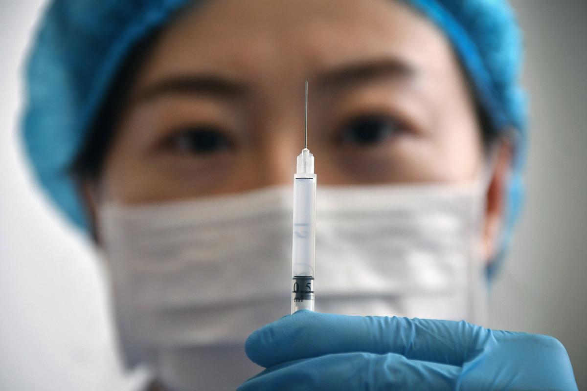 Majority of Residents in Shanghai District Refuse to Take Chinese COVID-19 Vaccine: Govt Survey