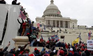 Officials Declare US Capitol 'Secure' After Police Disperse Protesters
