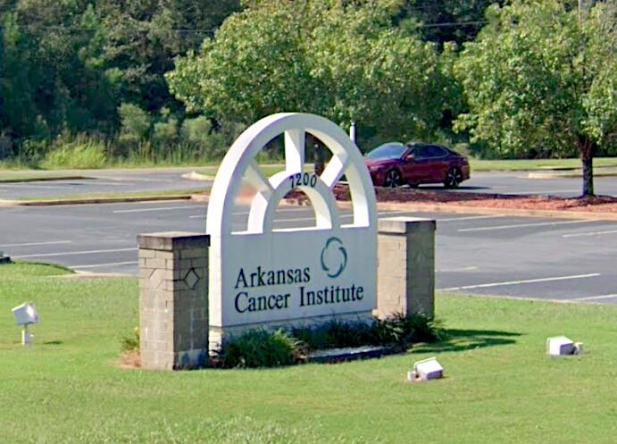 Arkansas Cancer Institute in Pine Bluff, Ark. (Screenshot/<a href="https://www.google.com/maps/@34.1515718,-92.0239076,3a,15y,224.4h,87.32t/data=!3m6!1e1!3m4!1s9TcQserSVdeVG-iaPviTlQ!2e0!7i16384!8i8192">Google Maps</a>)