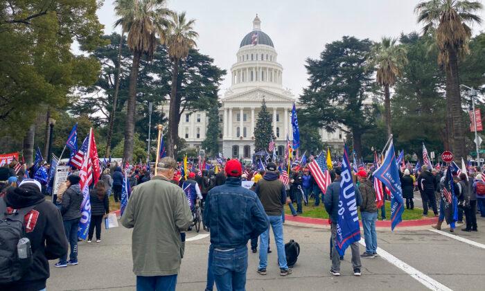Trump Supporters Hold Rallies at California and Nevada Capitols