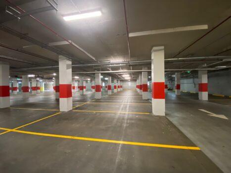 An empty parking lot in Westfield Garden City in Brisbane, Australia on Jan. 9, 2021. (The Epoch Times)