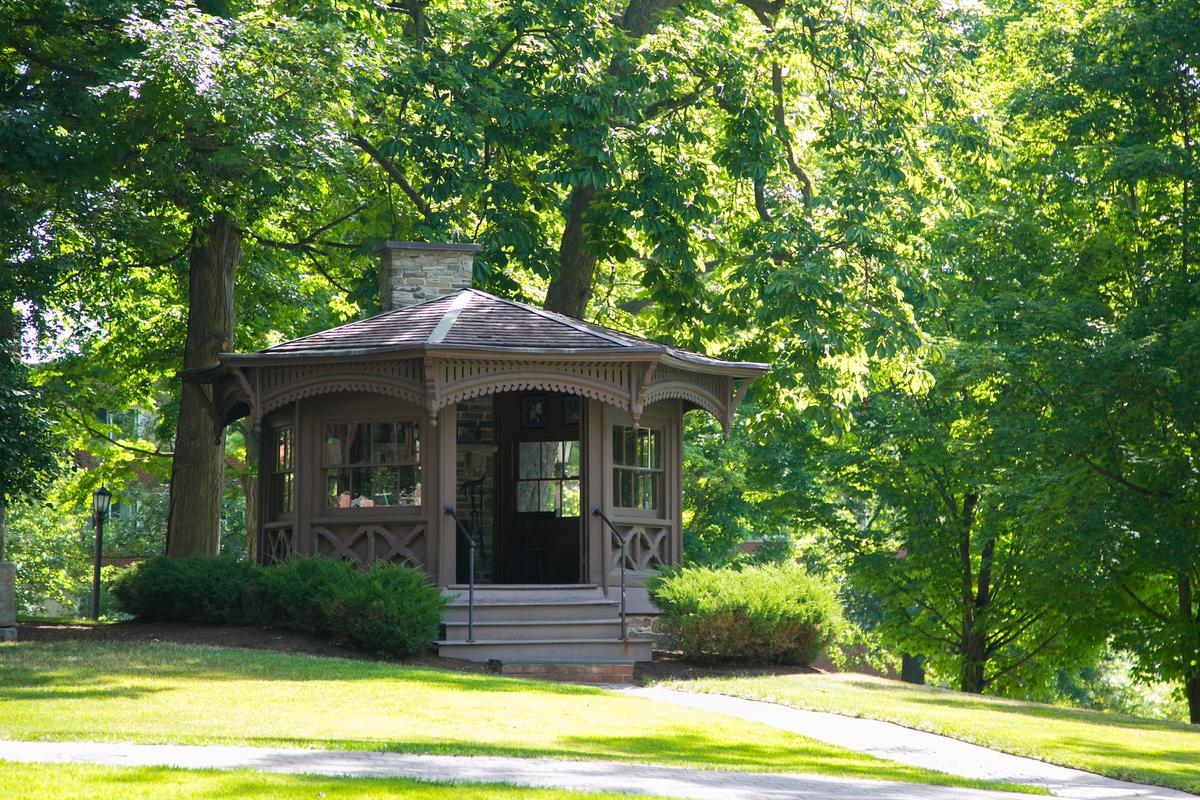 Find Lucille Ball, Mark Twain, and Salad Dressing in Upstate N.Y.