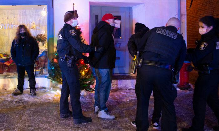 Quebec Police Fine Residents Protesting Against New Curfew Measure