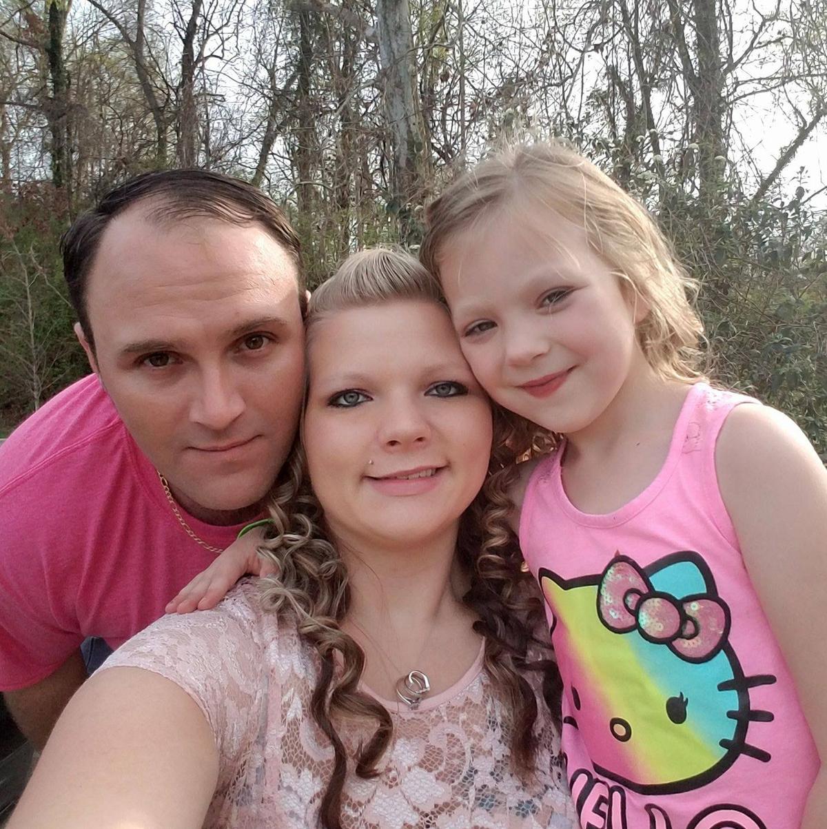 Kaylei with her mom, Whitney, and dad, Jason (Courtesy of <a href="https://www.facebook.com/whitney.brown.18400">Whitney Barton</a>)