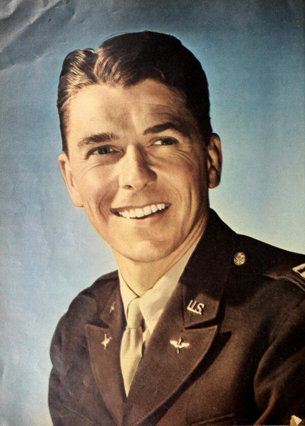 Ronald Reagan n 1945. (Public Domain)