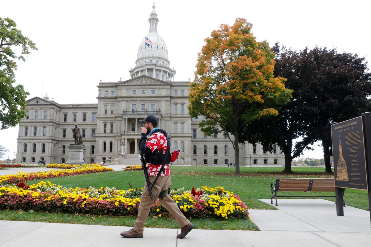 Michigan Commission Bans Open Carry of Guns in State Capitol