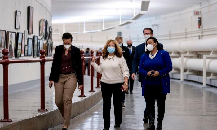 House Approves Fines for Members Who Don’t Wear Masks