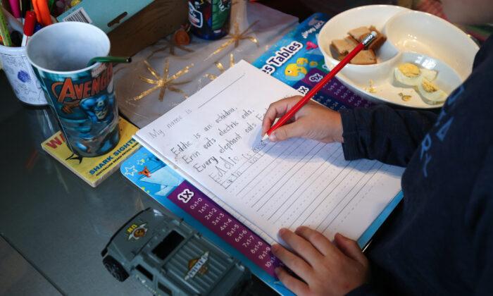 Home Schooling on the Rise in Australia, Parents Concerned About Content Schools Teach Children