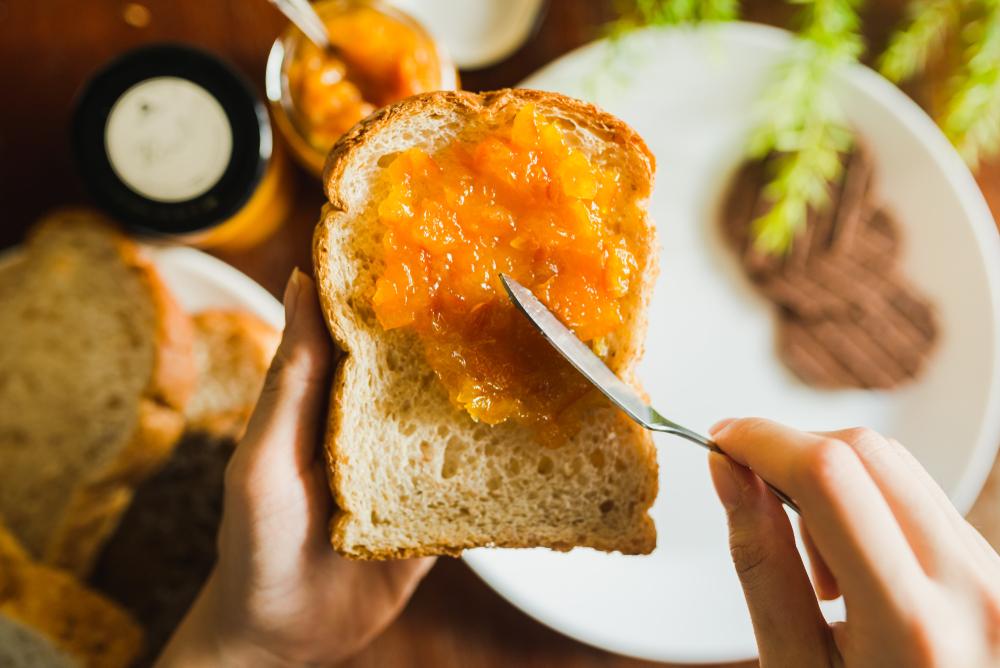 Enjoy your homemade marmalade on toast—or however you like. (sahaart/Shutterstock)